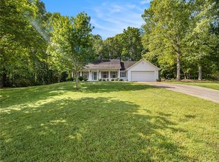 842 Eastmont Rd, Winder, GA 30680