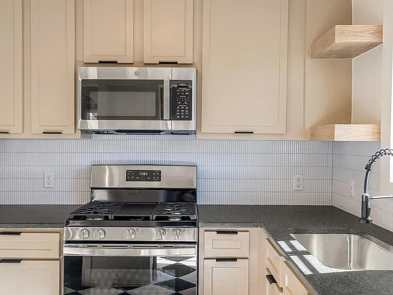 2242 W Eubanks St — Photo 5