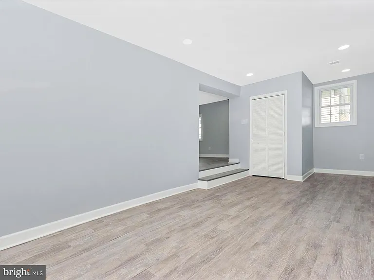 903 Minna Ave — Photo 21