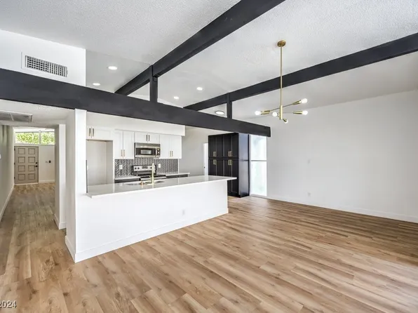 2120 Revere St, North Las Vegas, NV 89030