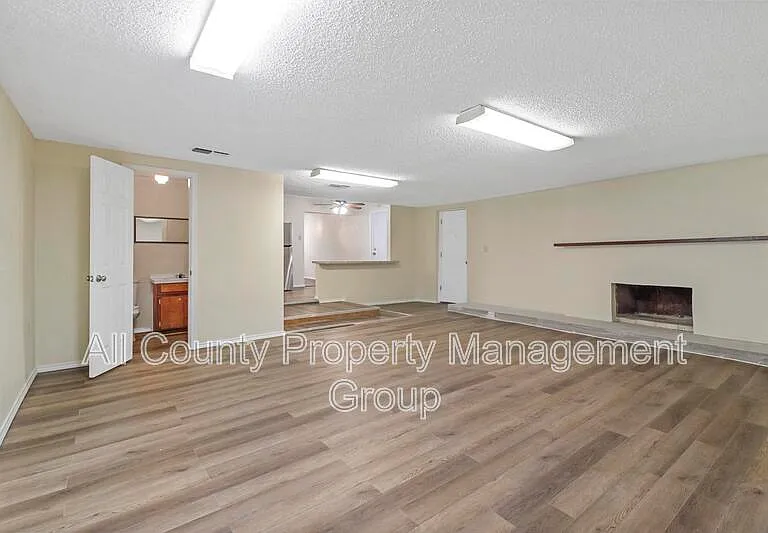 2116 Andover St — Photo 6