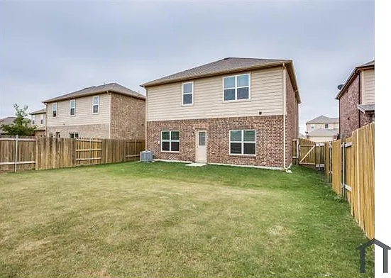 117 Aaron St — Photo 20
