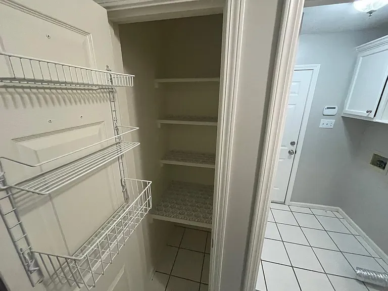 1717 Point West Dr — Photo 53