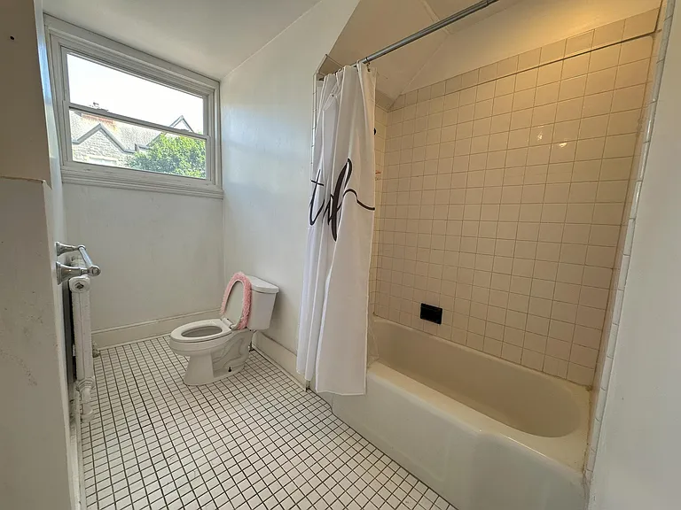 644 Madison Ave — Photo 6