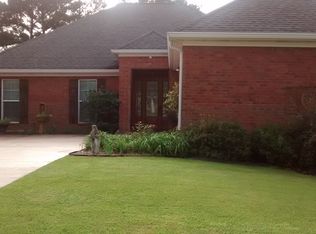 164 Apple Blossom Dr, Brandon, MS