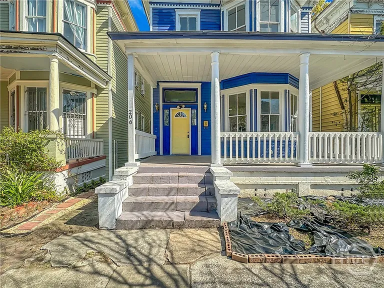 206 W 39th St — Photo 2