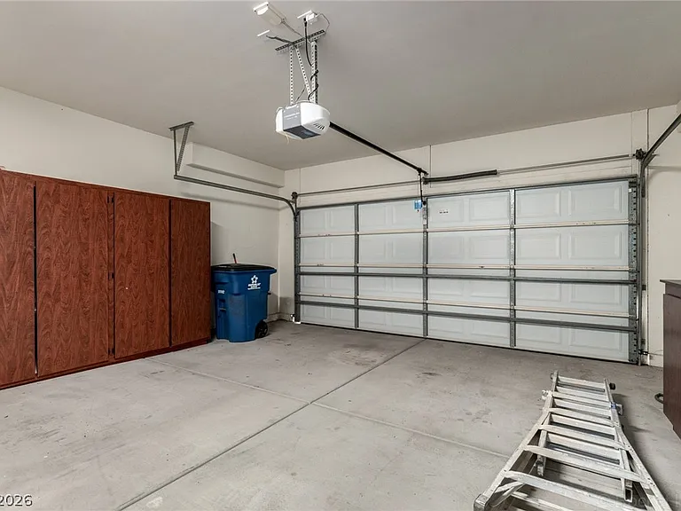 6092 Fox Creek Ave — Photo 35