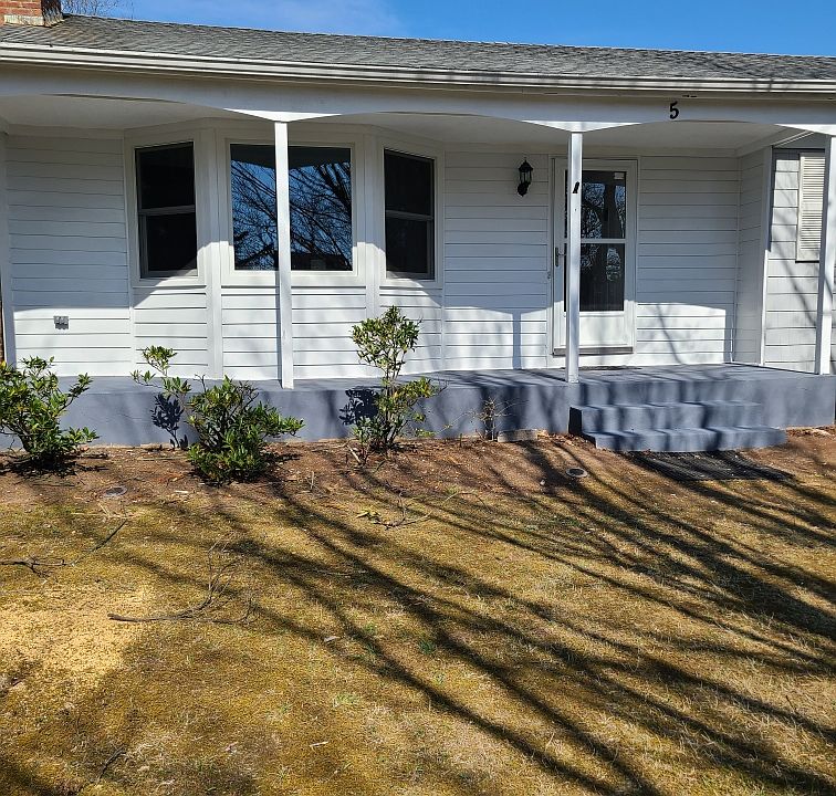 1st image of 5 Glynn Dr