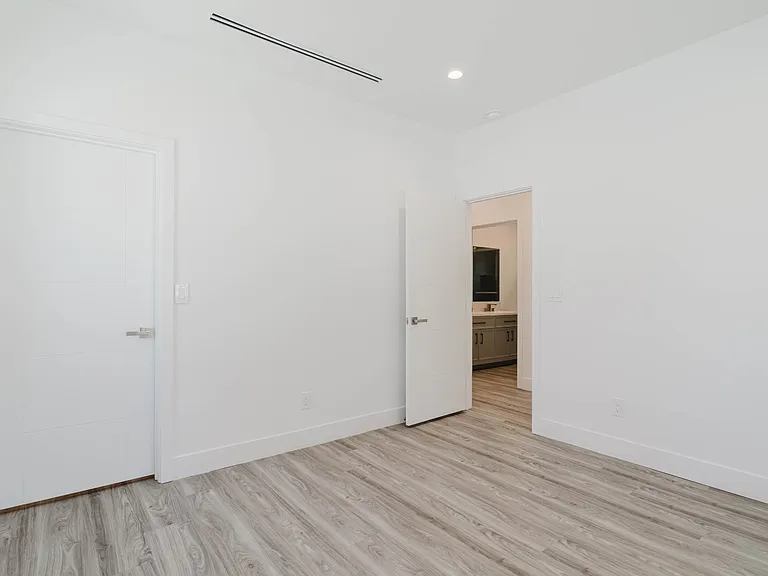 17846 Rinaldi St — Photo 16