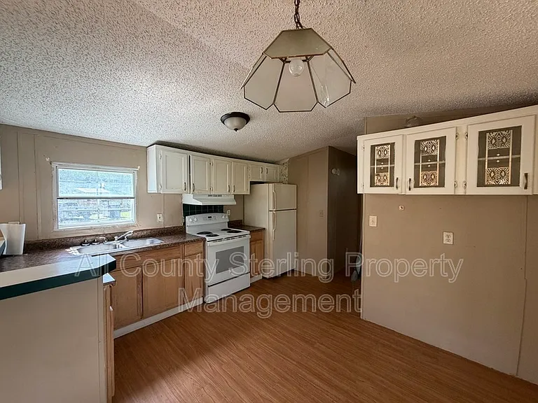 109 SW Socket Gln — Photo 5