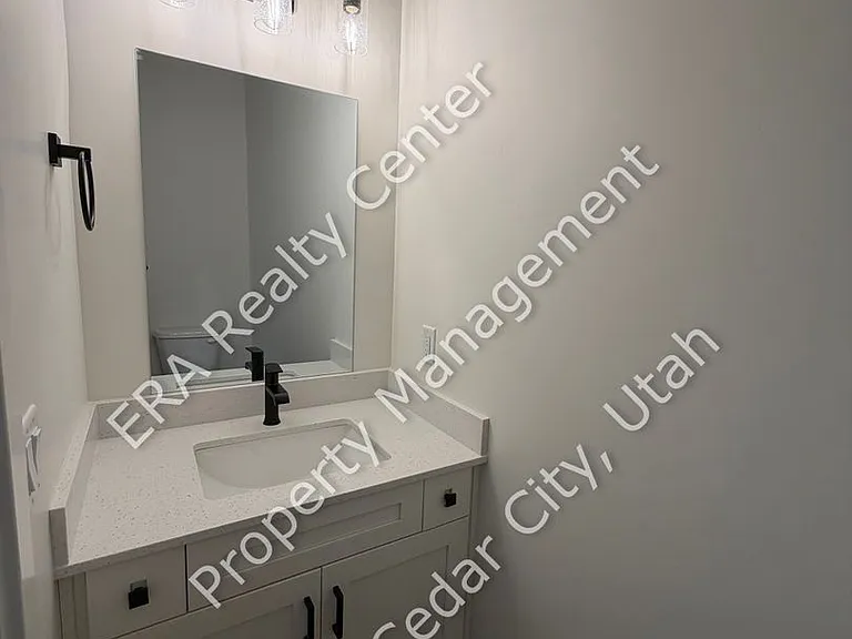 50 E 1600 N #1A — Photo 5