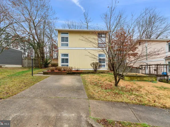 2307 Kingsbury Ln, Woodbridge, VA 22192