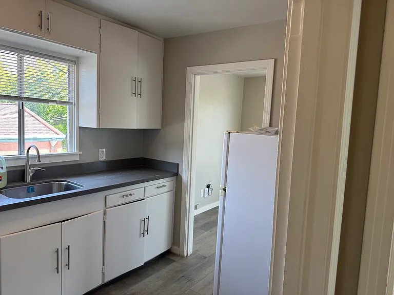 2116 California St #B — Photo 2