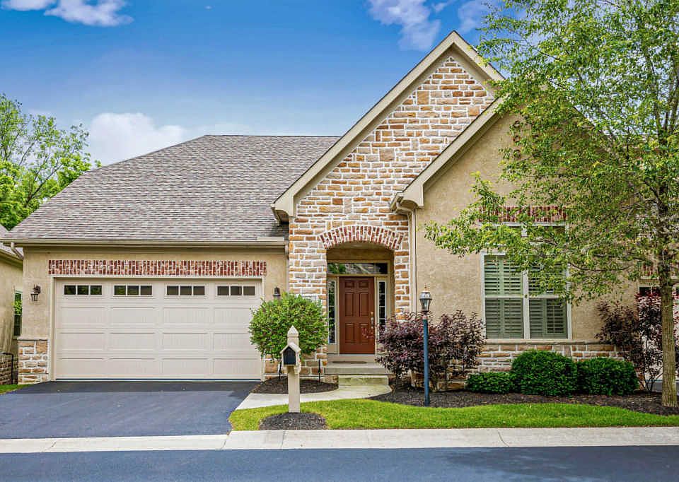 1st image of 376 Woodgate Ln