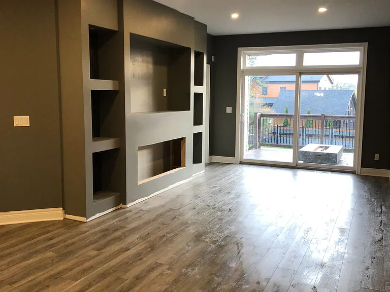 8439 Willoughby Dr W — Photo 3
