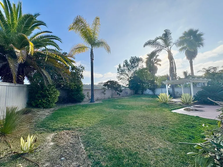 5085 Carmel Knolls Dr — Photo 29