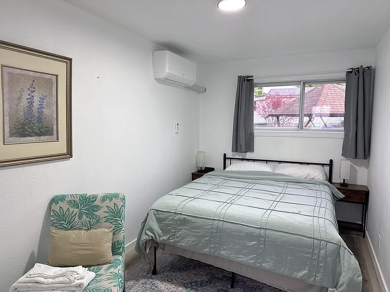 340 NE 158th St #2 — Photo 10
