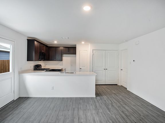 2nd image of 7225 Gray Wolf Ln