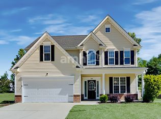 369 Collinsworth Dr, Clayton, NC 27527