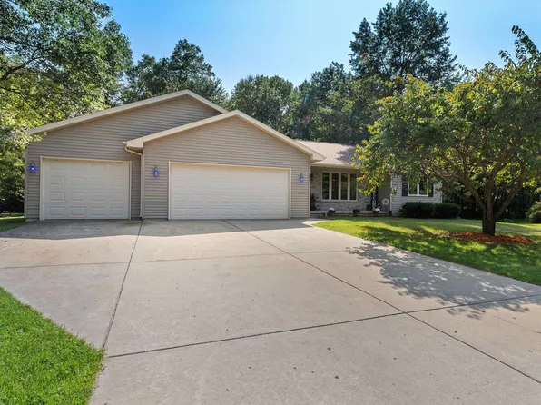 351 Oak Ct, Oconto, WI 54153