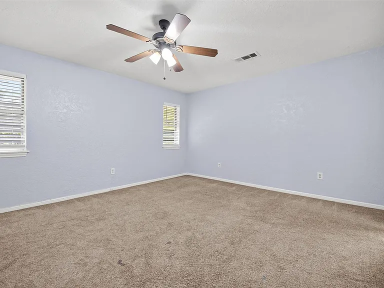 8103 Oak Moss Dr — Photo 41