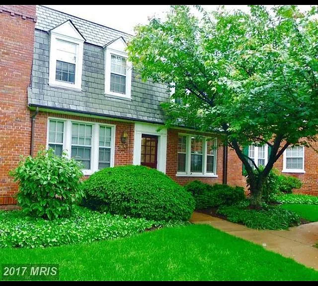 1812 N Queens Ln #217 — Photo 49
