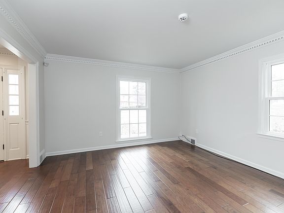 4th image of 8441 Dogwood Rd