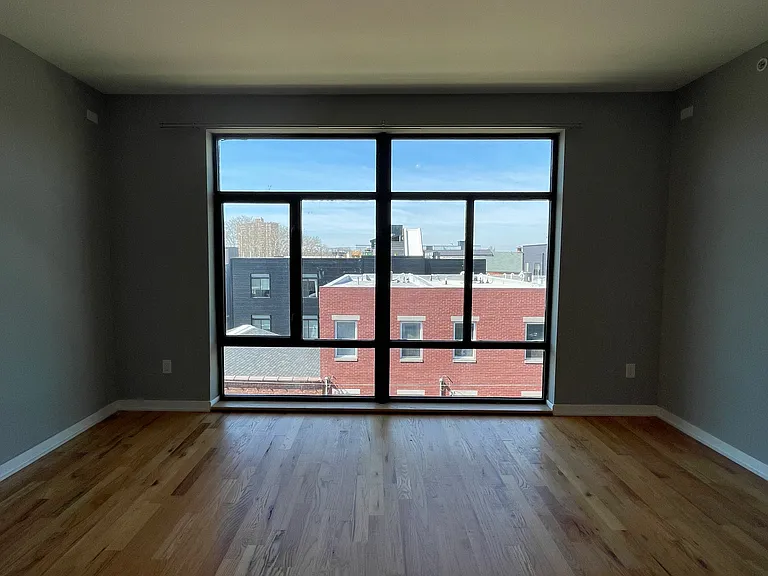 531 N Budd St #3F — Photo 11