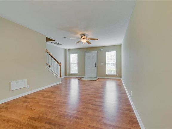5th image of 216 Stewarts Landing Cir