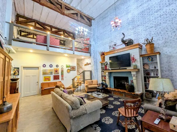 536 N Main St, South Boston, VA 24592