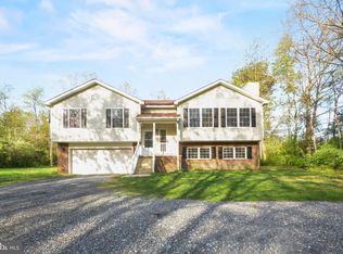 27 Homeplace Ln, Stuarts Draft, VA 24477