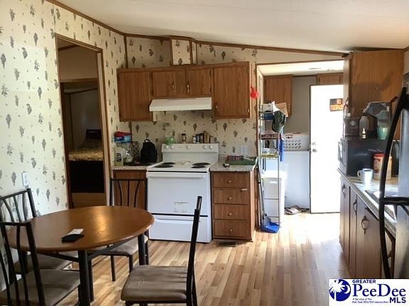 3rd image of 353 Coit Chapman Ln