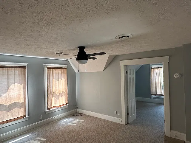 2 bed, 950 sqft, $1,250 — Photo 2