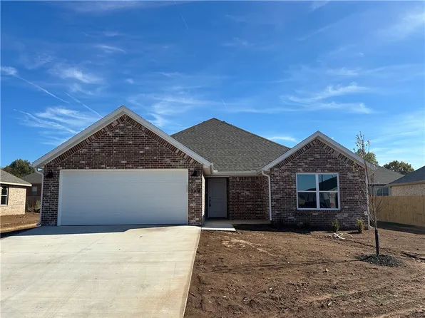 144 N Adler Ave, Farmington, AR 72730