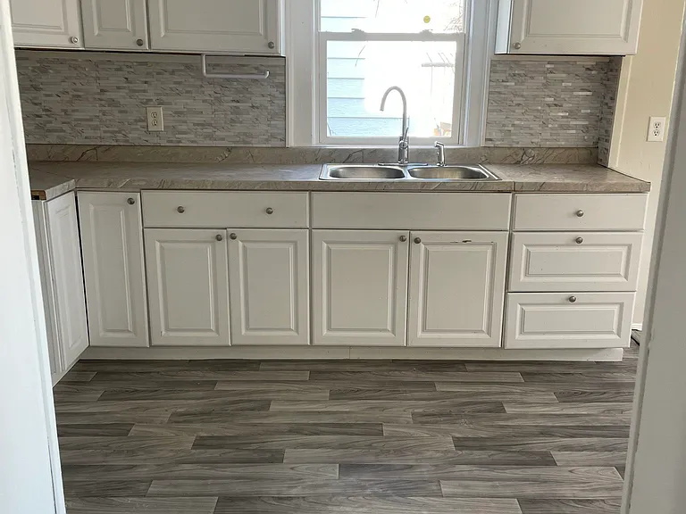4016 Asbury Dr — Photo 3