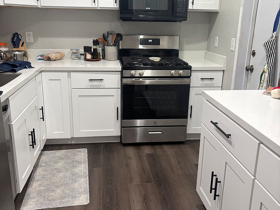 1st image of 452 Heather Ct