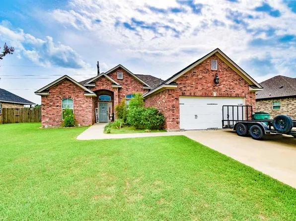 606 Cypress Wood Dr, Orange, TX 77630