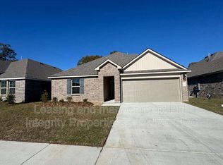 331 White Pine Dr, Lafayette, LA 70501
