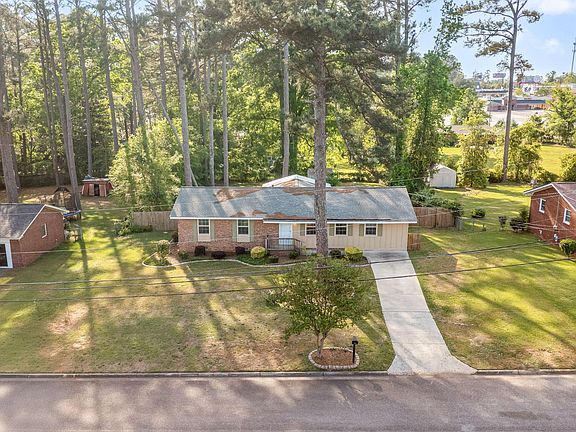4th image of 111 Tremont Way