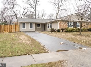 13111 Pavilion Ln, Fairfax, VA 22033