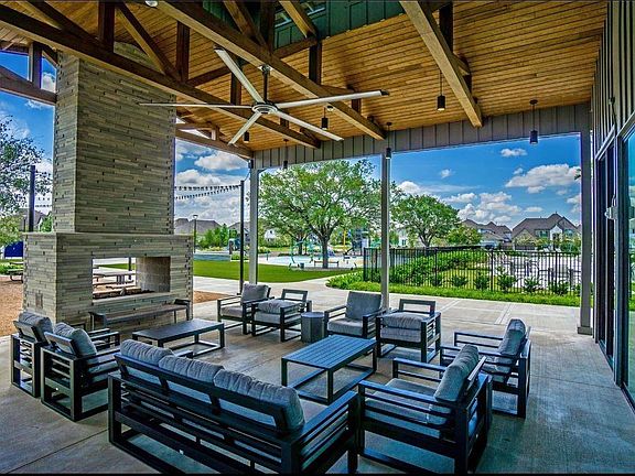 5th image of 102 Mercury Sky Rd