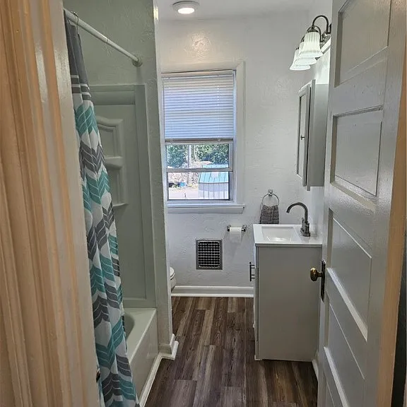 2212 Cronemeyer St — Photo 38