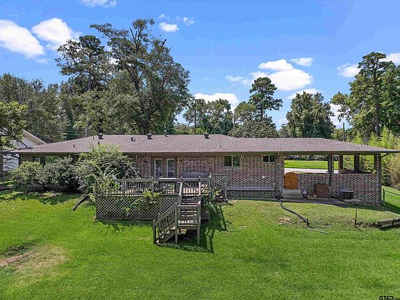 4th image of 706 Richardson Dr