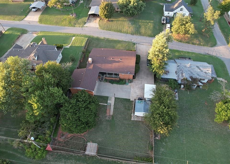 210 W Oak St, Binger, OK 73009 MLS 1099735 Zillow