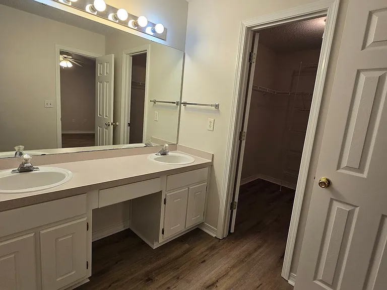 396 Brown Pl — Photo 9