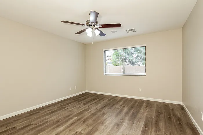 6034 N Castano Dr — Photo 8