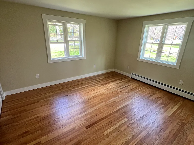 157 Middle Rd — Photo 16