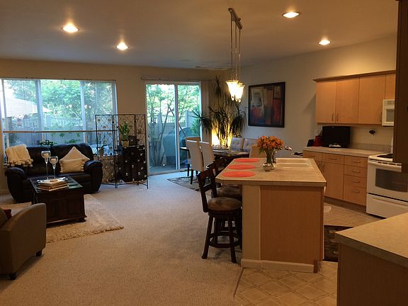 2nd image of 2215 NE 139th Cir