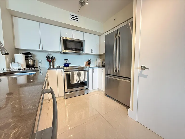 1155 Brickell Bay Dr #2108 — Photo 7