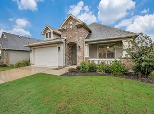 9621 Creekwood Dr, Denton, TX 76207